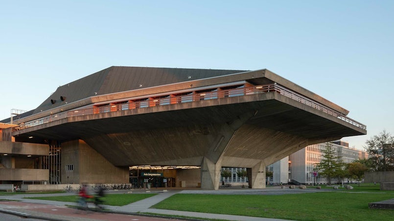 Aula TU Delft butalsim in beton