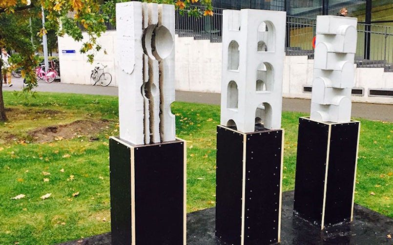 betonobjecten-op-sokkel-expositie-eth-zurich