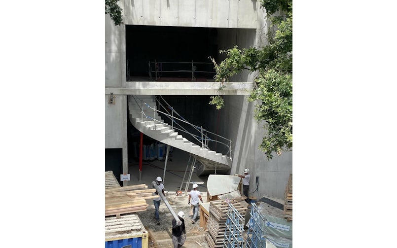 De gedraaide trap na ontkisten (foto: W Architectures)