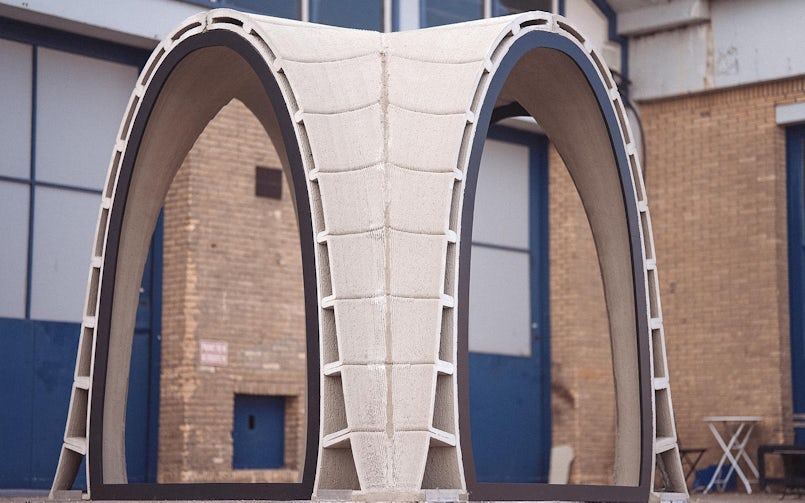 Tiny House van kunstenaars collectief De Huizenmakers (2022) met de kozijnen erin (foto: Vertico)