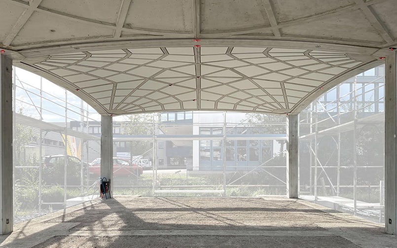 Profiel onderzijde vloer met achterste vloerveld dat voorzien is van akoestische panelen – mock-up Crea-Tower-I (foto: Gigon Guyer)