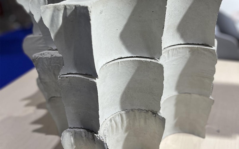 De ballonvormen aan de rand van de mal roepen het beeld op van een monumentale Dorische zuil. (foto: Tektoniek)
