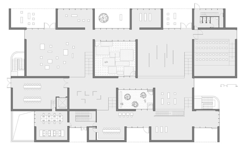 Op de plattegrond is het systeem van geschakelde ruimtes goed te zien (tekening: MORE Architecture)