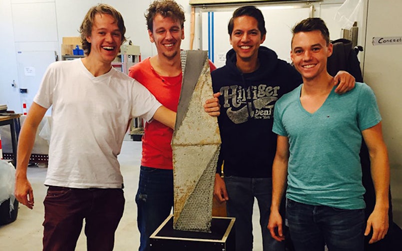 studententeam-met-voltooid-betonmodel