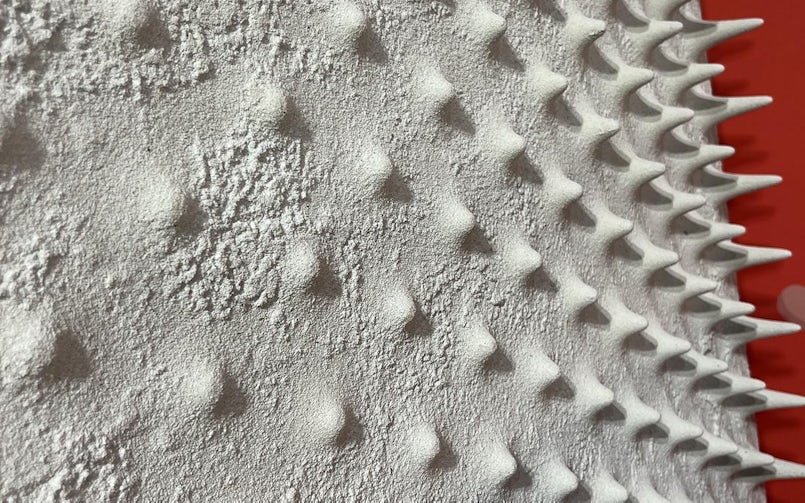 Eindmodel gepresenteerd op de beurs: door te variëren in afdrukdiepte in het zand ontstaat een ritmisch patroon. (foto: Tektoniek)